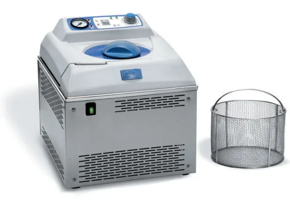 Autoclaves verticales con presostato Micro 8, Med 12 y Med 20 Selecta