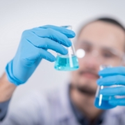 Nanopartículas por microondas equipamiento laboratorio