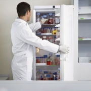 Refrigerador de laboratorio para vacunas