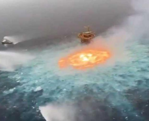 Incendio tuberías petróleo mar caspio