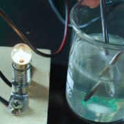 Conductividad del agua medición electroquímica equipos de laboratorio